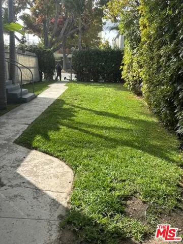 1543 11th Street D, Santa Monica, California 90401