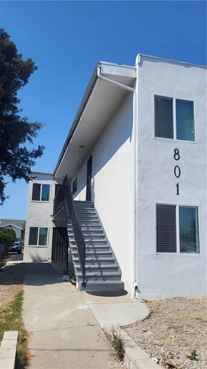 801 W F Street, Wilmington, California 90744, ,Residential Income,For Sale,F,SB25183018