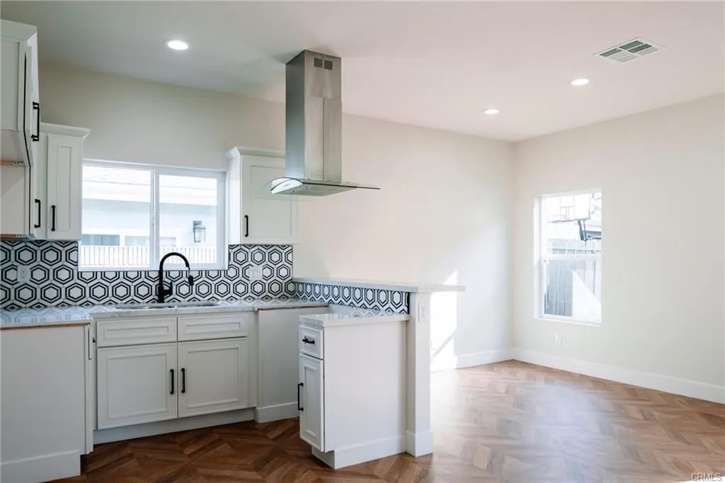 5916 Walnut Avenue, Long Beach, California 90805 home-pic-26