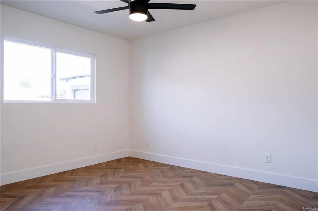 5916 Walnut Avenue, Long Beach, California 90805 home-pic-12