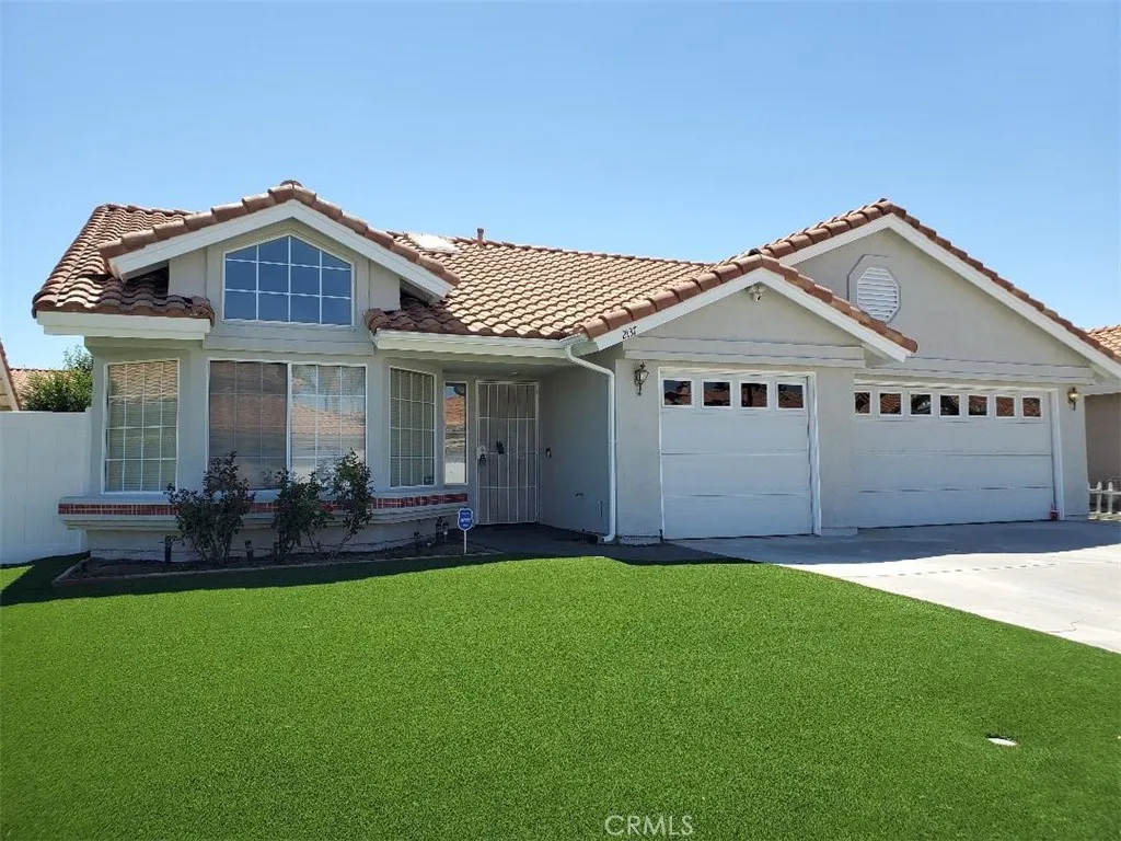 2137 Garland Way, Hemet, California 92545 home-pic-1