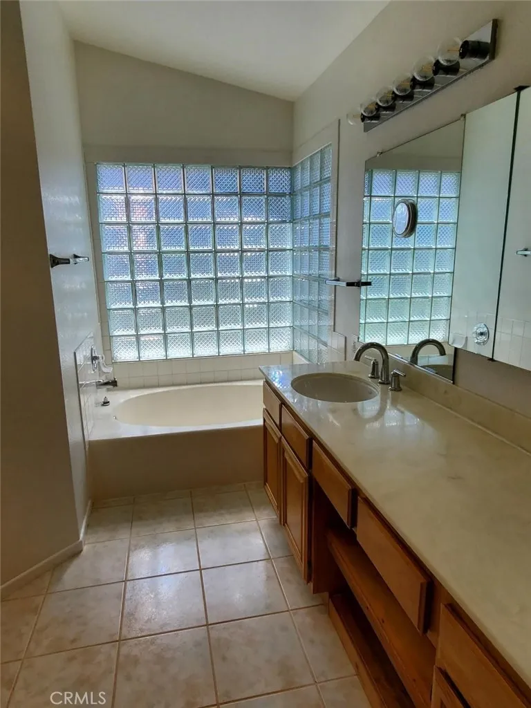 2137 Garland Way, Hemet, California 92545 home-pic-17