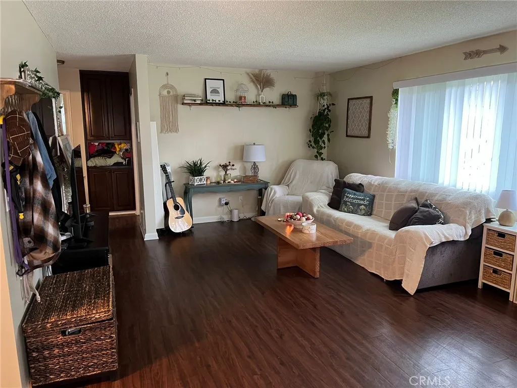 221 N San Gabriel Avenue A, Azusa, California 91702, 2 Bedrooms Bedrooms, ,1 BathroomBathrooms,Residential Lease,For Rent,San Gabriel,OC25186110
