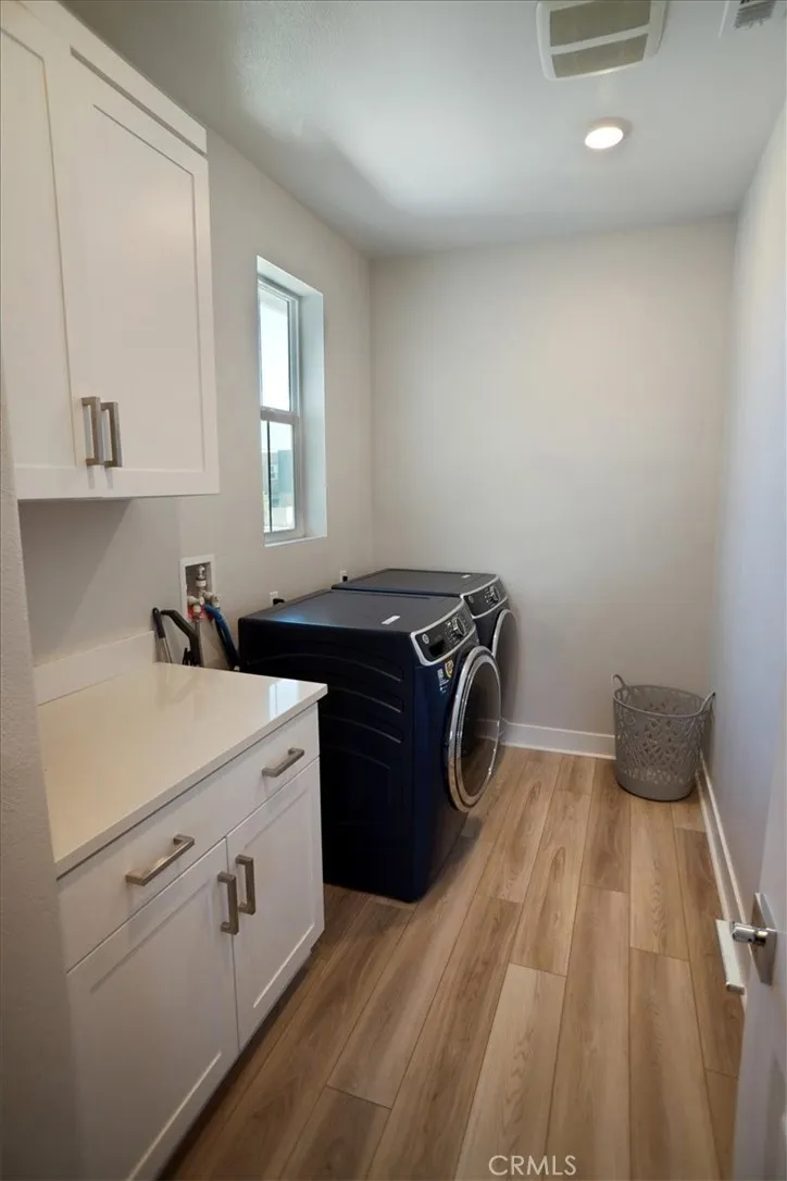 27004 Goldfields Court, Valencia, California 91381 home-pic-16