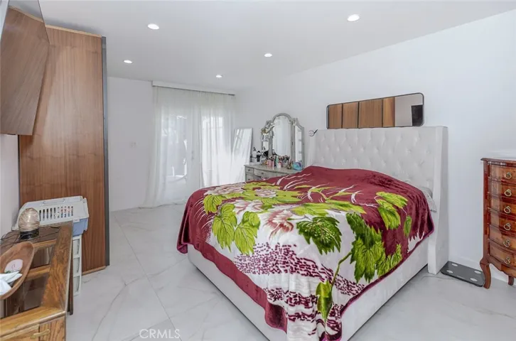 10426 Larwin Avenue, Chatsworth, California 91311
