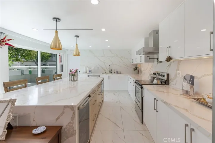10426 Larwin Avenue, Chatsworth, California 91311