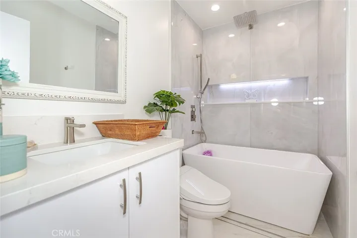 10426 Larwin Avenue, Chatsworth, California 91311