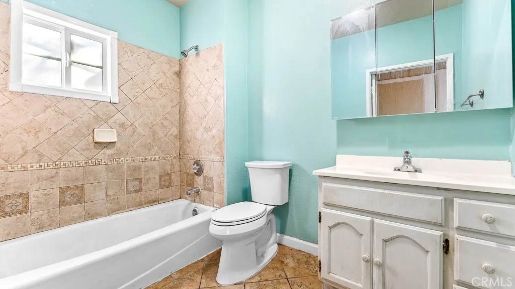 3496 E 4th Street, Los Angeles, California 90063 home-pic-13