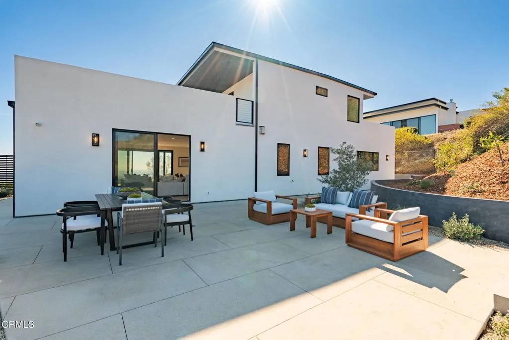 708 Skyview Terrace, Ventura, California 93003 home-pic-13
