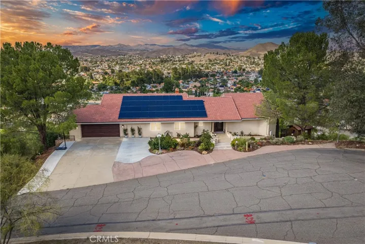 30990 Blackhorse Drive, Canyon Lake, California 92587