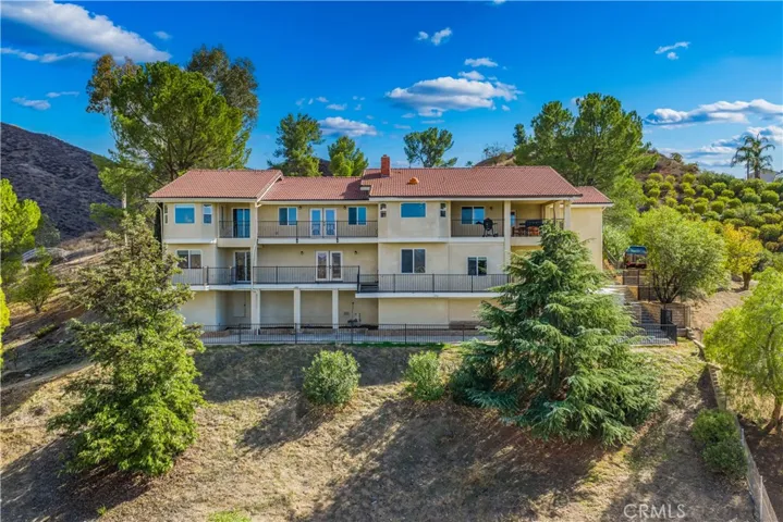 30990 Blackhorse Drive, Canyon Lake, California 92587