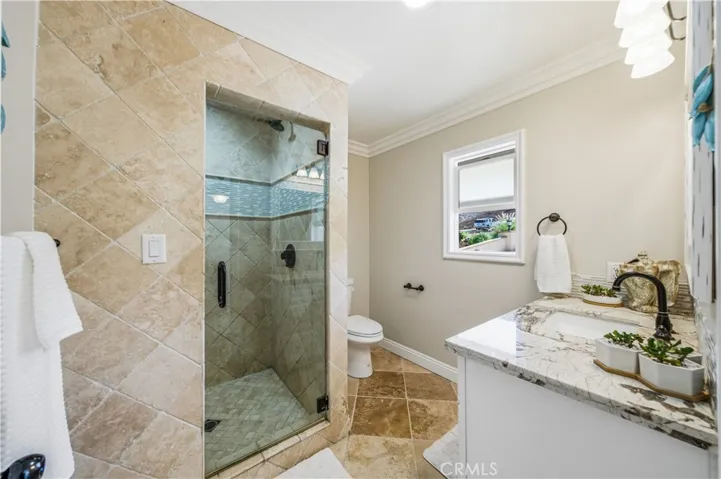 30990 Blackhorse Drive, Canyon Lake, California 92587