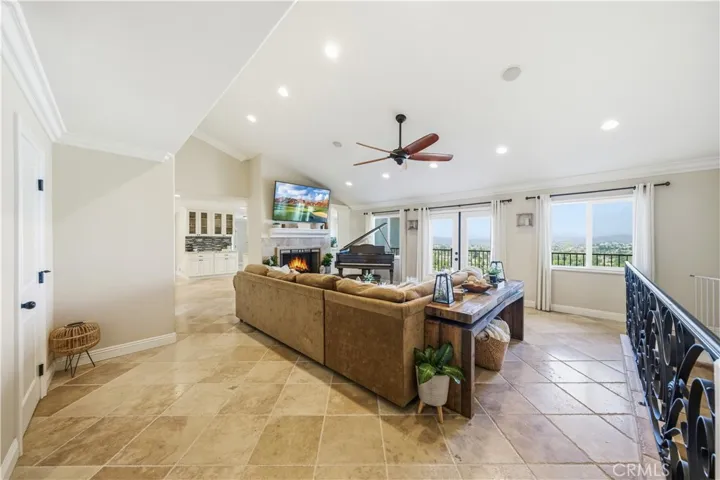 30990 Blackhorse Drive, Canyon Lake, California 92587