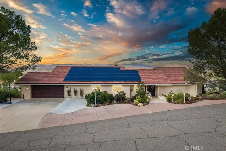 30990 Blackhorse Drive, Canyon Lake, California 92587