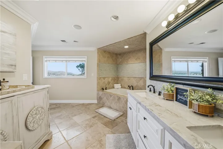 30990 Blackhorse Drive, Canyon Lake, California 92587
