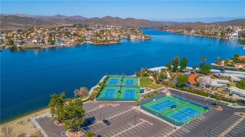 30990 Blackhorse Drive, Canyon Lake, California 92587