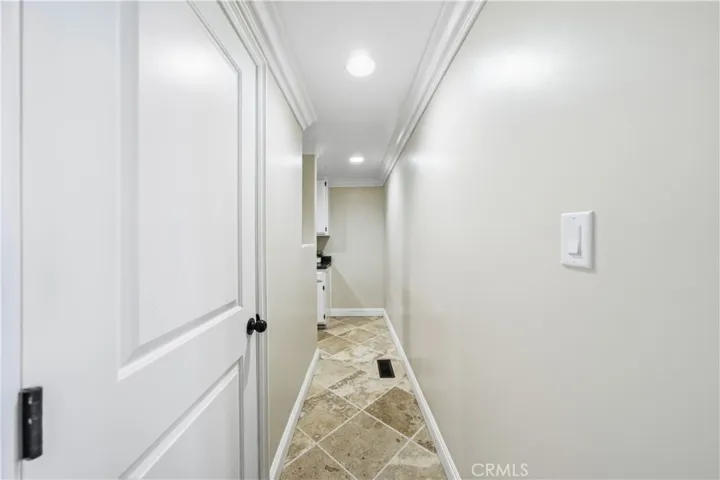 30990 Blackhorse Drive, Canyon Lake, California 92587