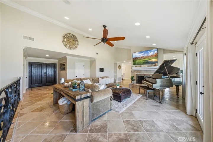 30990 Blackhorse Drive, Canyon Lake, California 92587