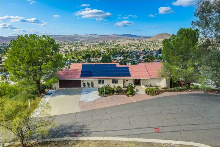 30990 Blackhorse Drive, Canyon Lake, California 92587