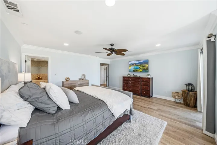 30990 Blackhorse Drive, Canyon Lake, California 92587