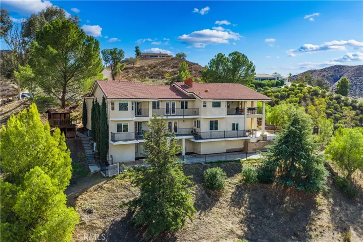 30990 Blackhorse Drive, Canyon Lake, California 92587