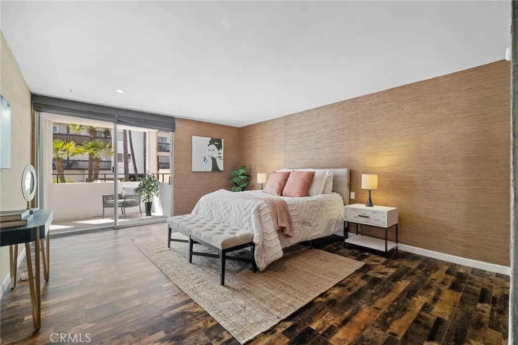 5339 Newcastle Avenue 112, Encino, California 91316 home-pic-12