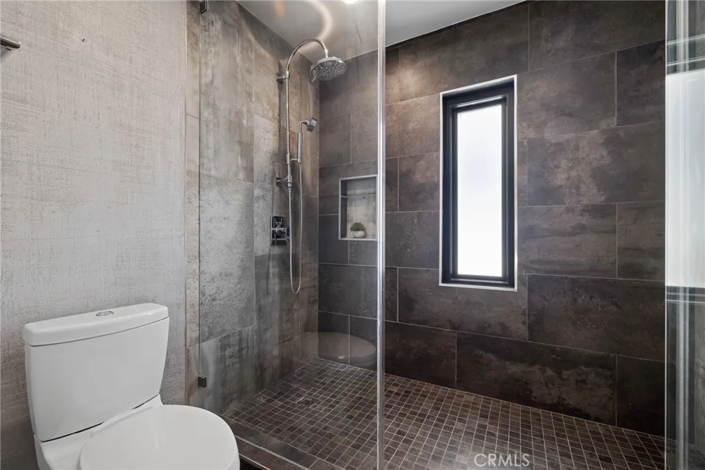 5339 Newcastle Avenue 112, Encino, California 91316 home-pic-28