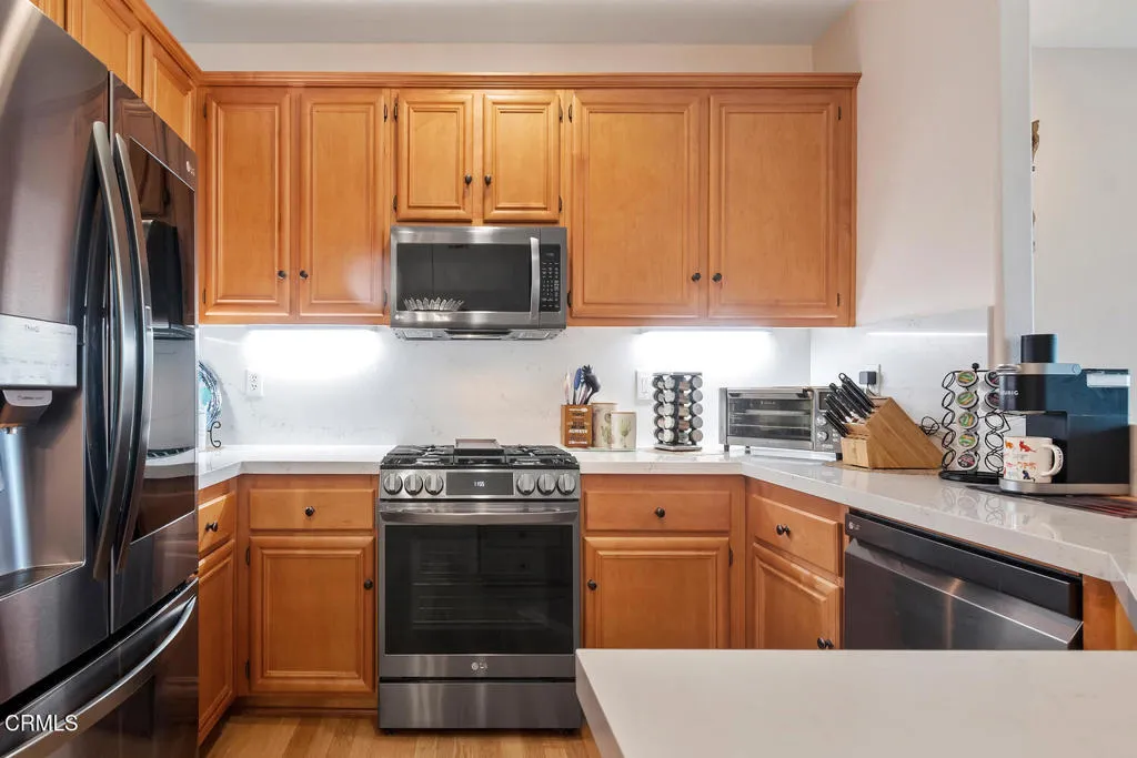 2410 Kipana Avenue, Ventura, California 93001 home-pic-8