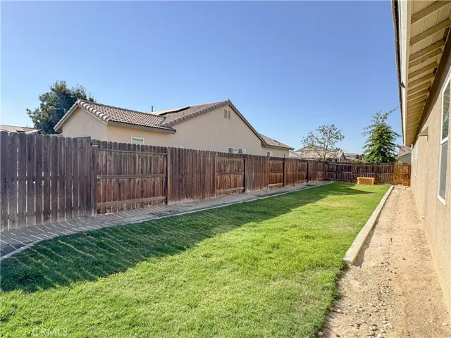 15527 Avanti Drive, Bakersfield, California 93314