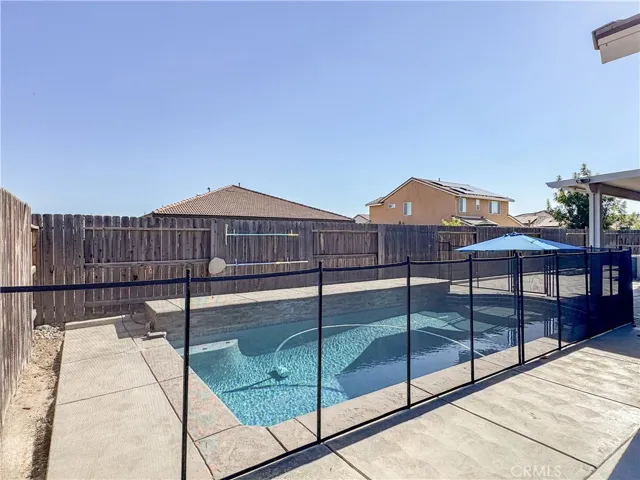 15527 Avanti Drive, Bakersfield, California 93314