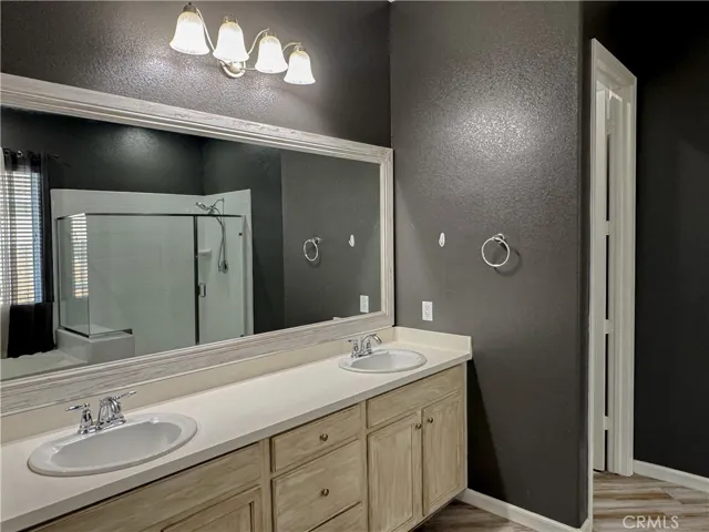 15527 Avanti Drive, Bakersfield, California 93314