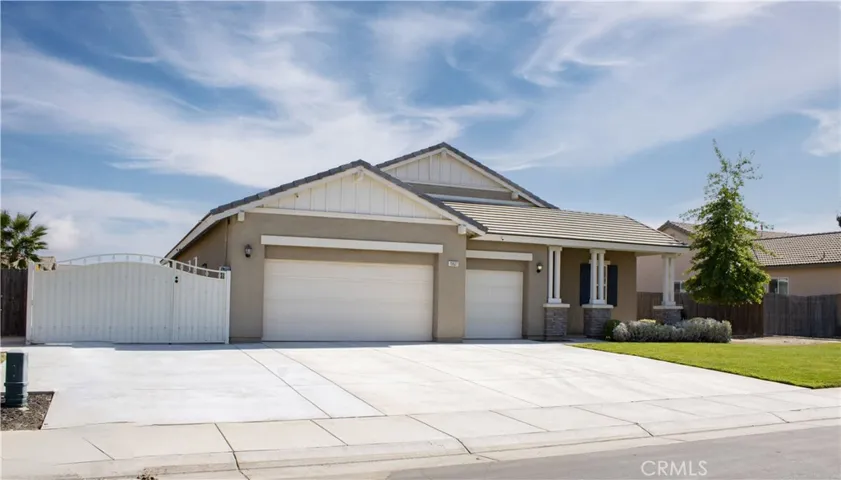 15527 Avanti Drive, Bakersfield, California 93314