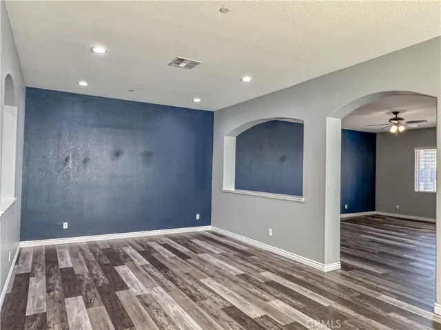 15527 Avanti Drive, Bakersfield, California 93314