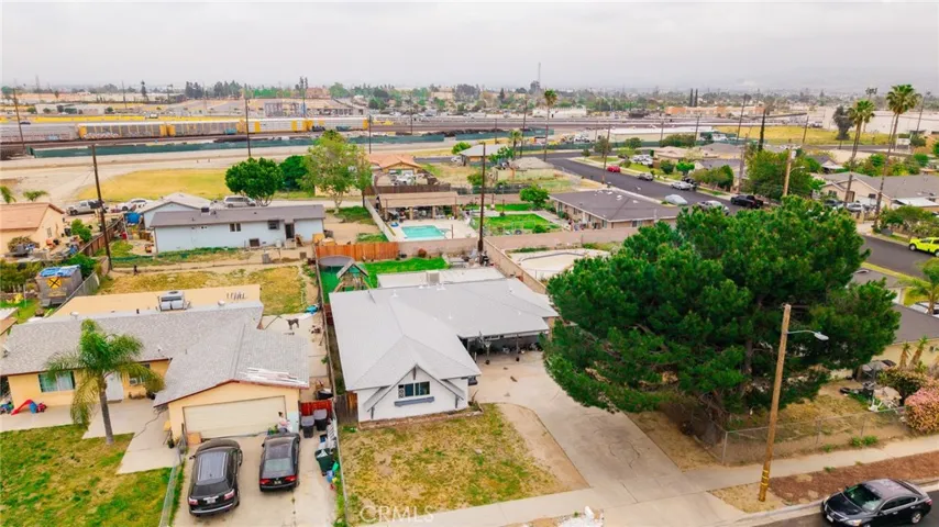 1924 Hunter Road, Colton, California 92324