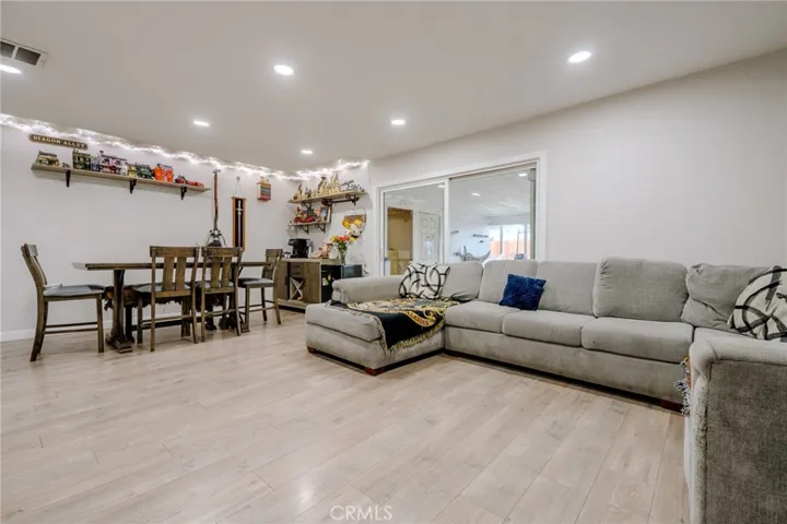 1924 Hunter Road, Colton, California 92324