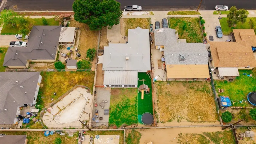 1924 Hunter Road, Colton, California 92324