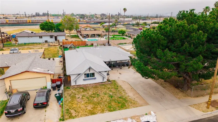 1924 Hunter Road, Colton, California 92324
