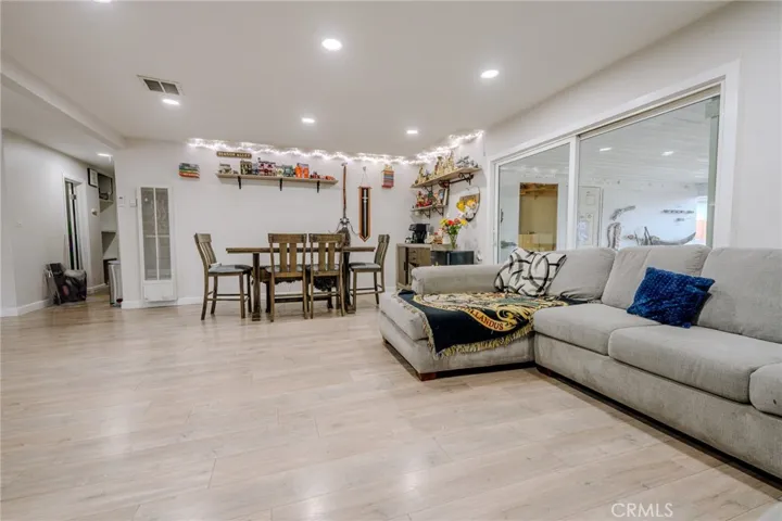 1924 Hunter Road, Colton, California 92324