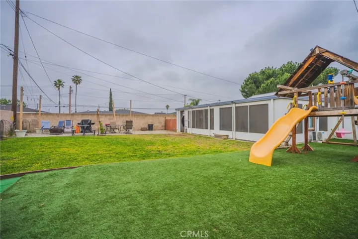 1924 Hunter Road, Colton, California 92324