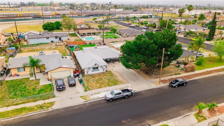 1924 Hunter Road, Colton, California 92324
