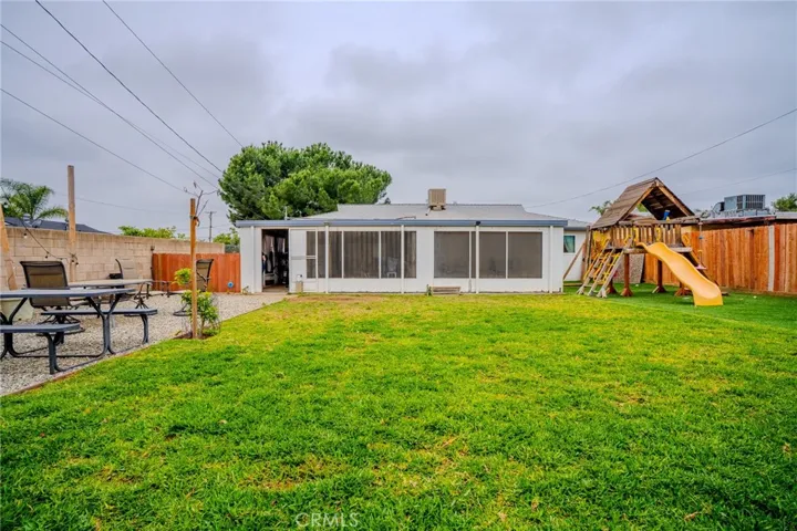 1924 Hunter Road, Colton, California 92324