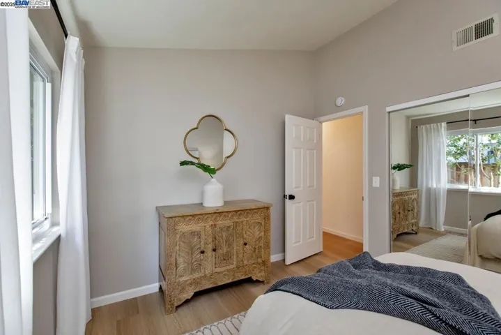 21 Ulster Pl, Alameda, California 94502