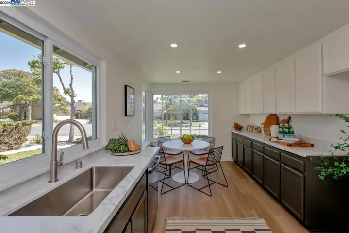 21 Ulster Pl, Alameda, California 94502
