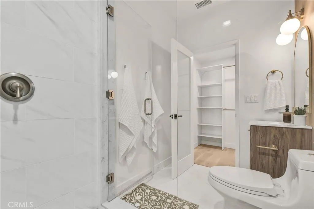 808 S Los Robles Avenue, Pasadena, California 91106 home-pic-25