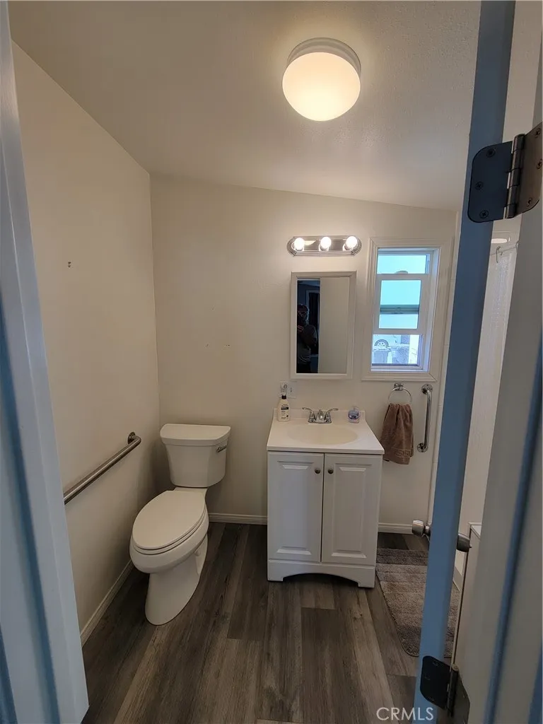 1245 W Balboa Boulevard, Newport Beach, California 92661 home-pic-20