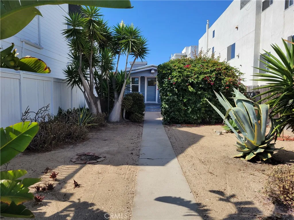 1245 W Balboa Boulevard, Newport Beach, California 92661 home-pic-16