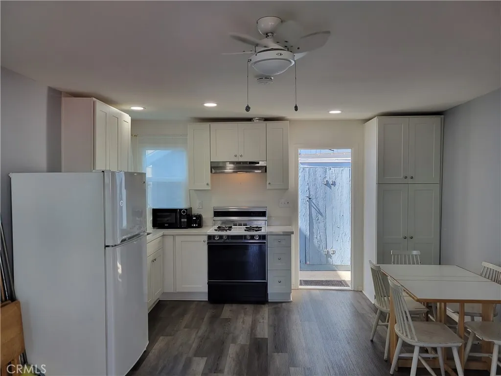 1245 W Balboa Boulevard, Newport Beach, California 92661 home-pic-18