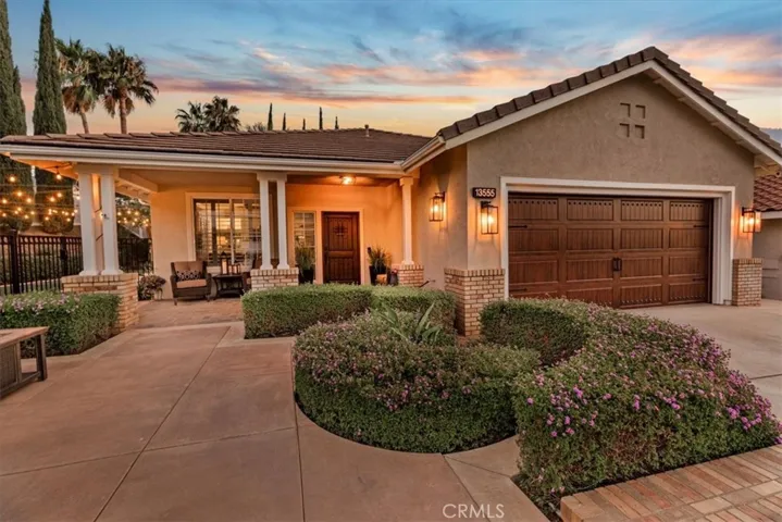 13555 Edgewater Drive, Corona, California 92883