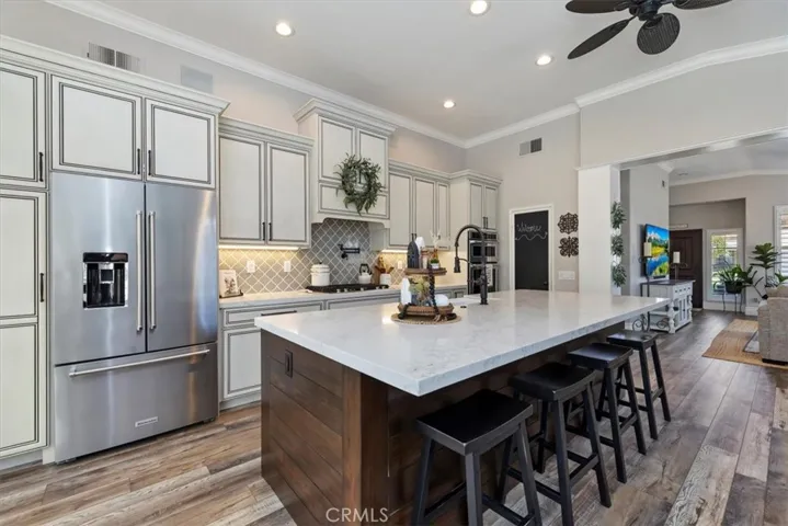 13555 Edgewater Drive, Corona, California 92883