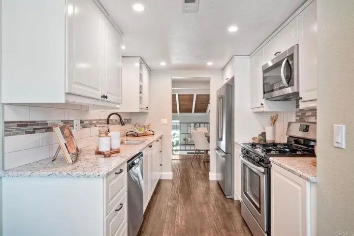 7303 Alicante Road A, Carlsbad, California 92009